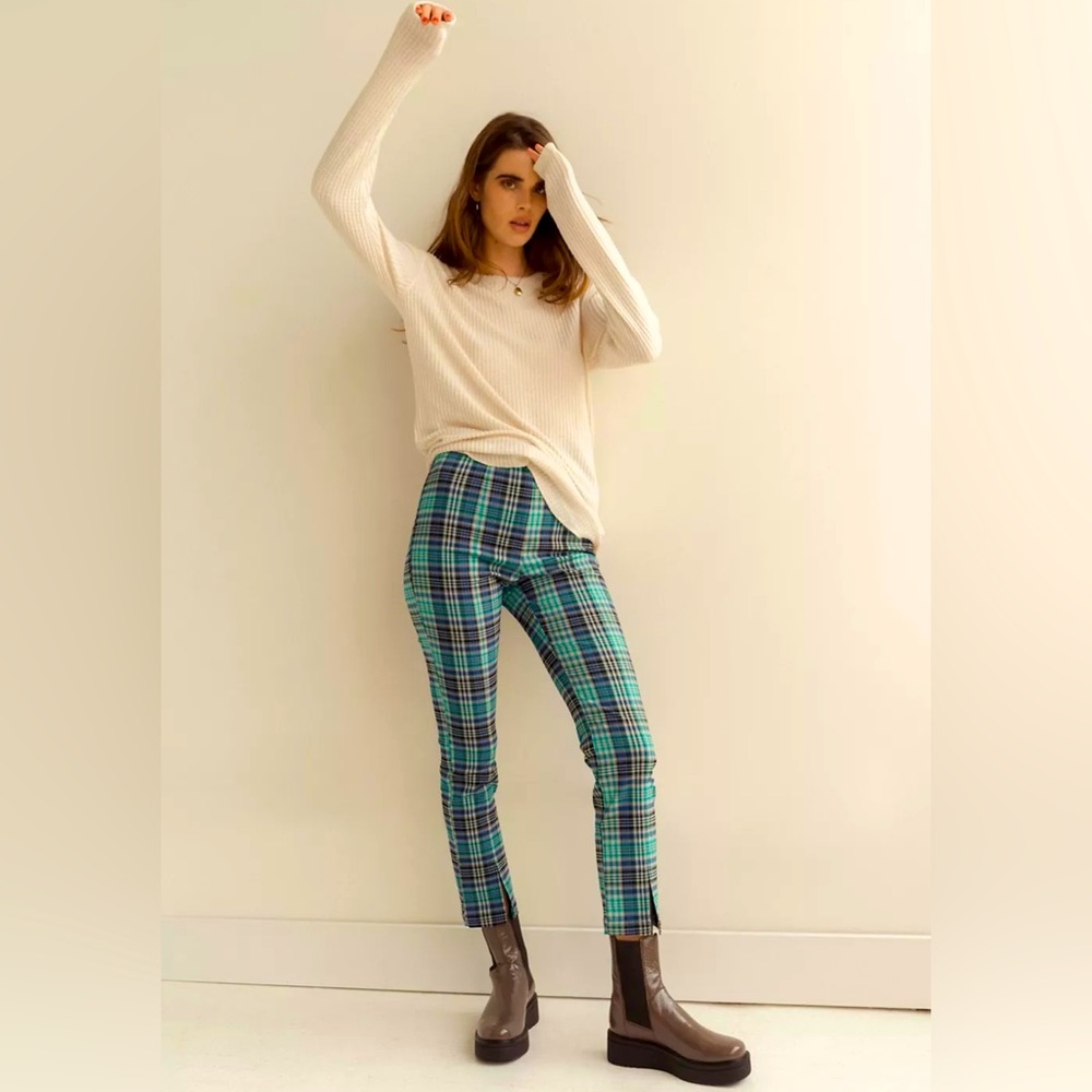 UO Tessa Plaid Notched Cropped High-Waisted Pant